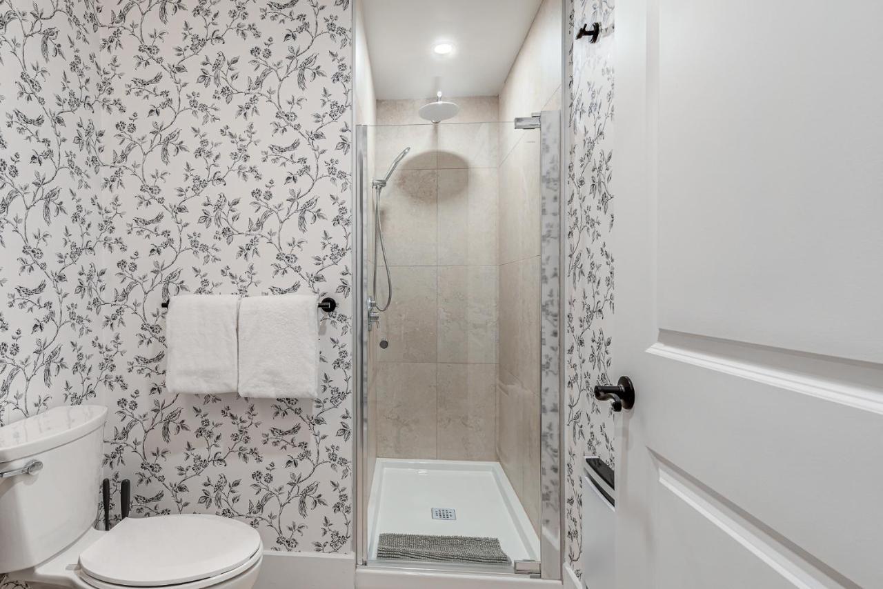 North House - Beautiful Vieux 2 Bedroom Apt ควิเบกซิตี้ ภายนอก รูปภาพ