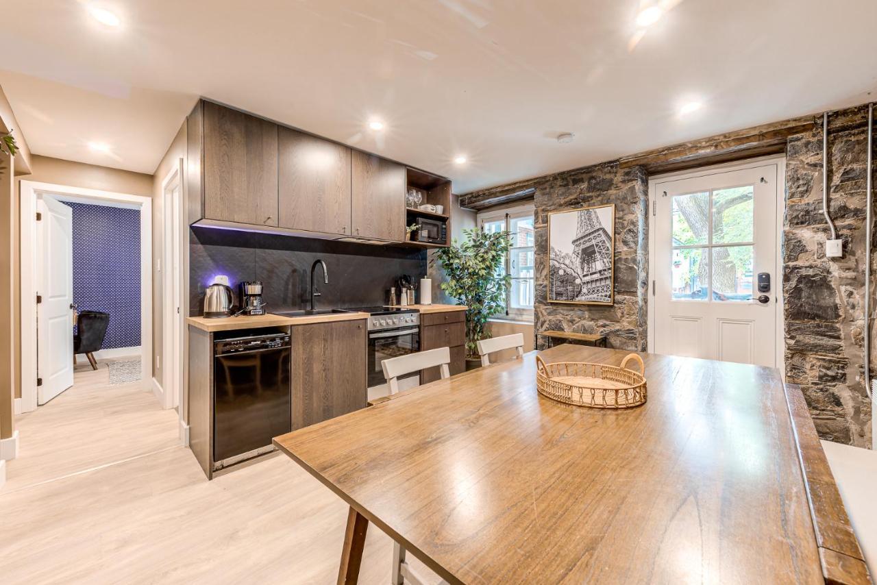 North House - Beautiful Vieux 2 Bedroom Apt ควิเบกซิตี้ ภายนอก รูปภาพ